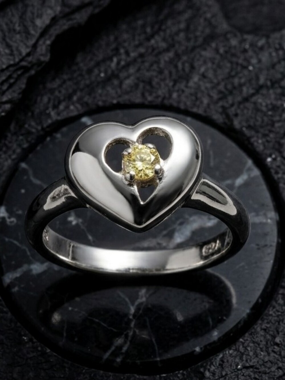 Sterling Silver Heart Ring with Light Yellow Stone size 7